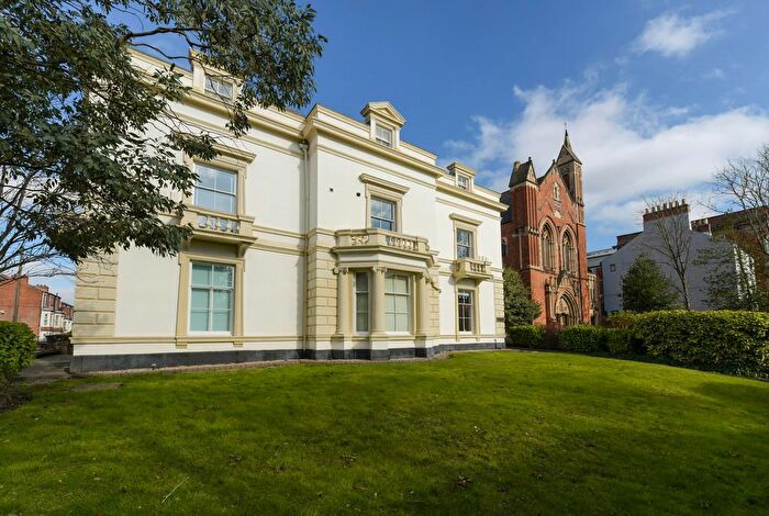2 Bedroom Apartment For Sale In Westbury House, Derby Road, The Park, NG7