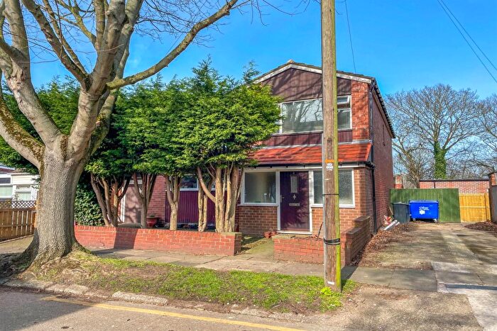 3 Bedroom Link Detached House For Sale In Moore Avenue, South Shields, NE34