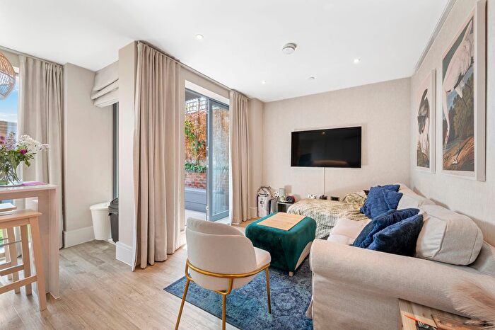 1 Bedroom Flat To Rent In Creswood Studios, SW19