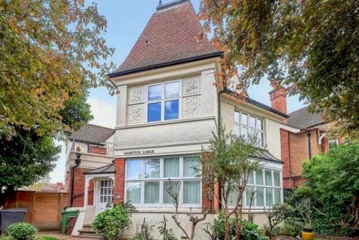 1 Bedroom Flat To Rent In Richmond Road, Kingston Upon Thames, KT2