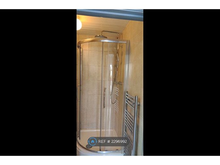 1 Bedroom Flat To Rent In Desford Way, Ashford, TW15