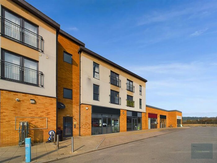 1 Bedroom Flat For Sale In Verbena Court, Melksham, SN12