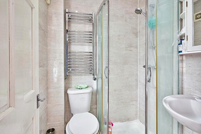5 Bedroom End Of Terrace House For Sale In Asland Road, London, E15