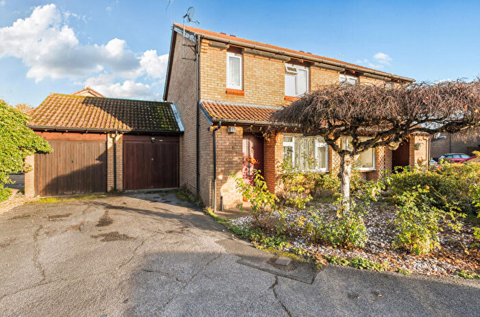 3 Bedroom Semi-Detached House For Sale In Willowmead Close, Woking, Surrey, GU21