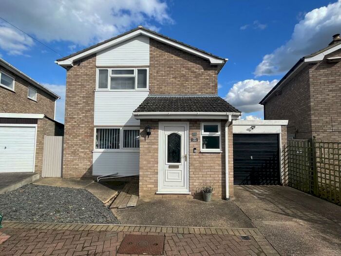 3 Bedroom House To Rent In Wisteria Road, Yaxley, Peterborough, PE7