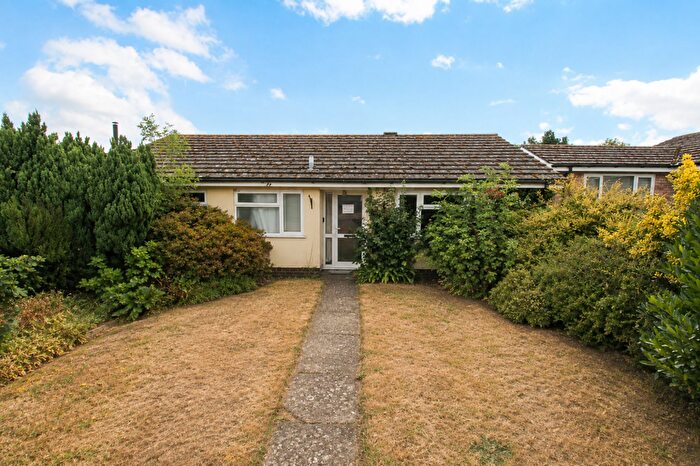 3 Bedroom Detached Bungalow For Sale In Park Close, Moggerhanger, MK44
