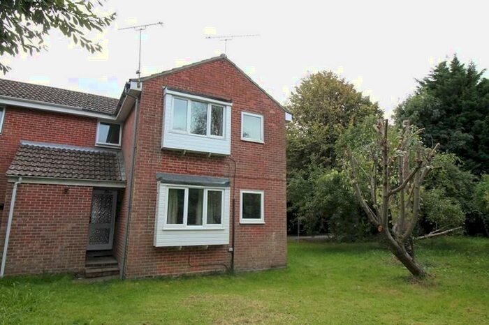 Apartment To Rent In Daisy Mead, Waterlooville, Hampshire, PO7