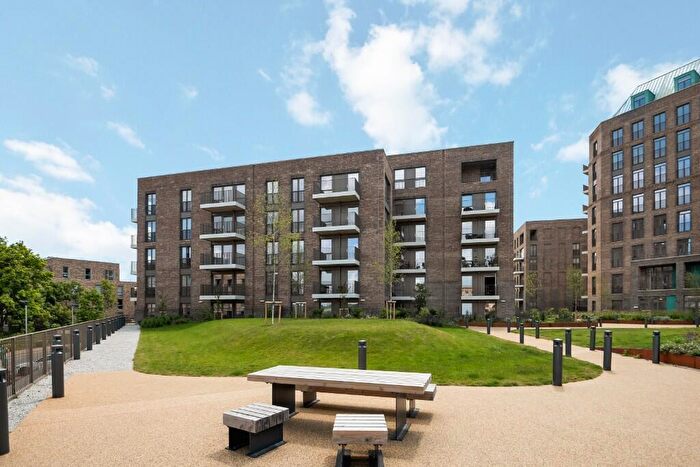 2 Bedroom Flat To Rent In Wolff House, Ridgeway Views, London, NW7