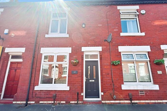3 Bedroom Terraced House For Sale In Johnson Street, Pendlebury, Swinton, Manchester, M27