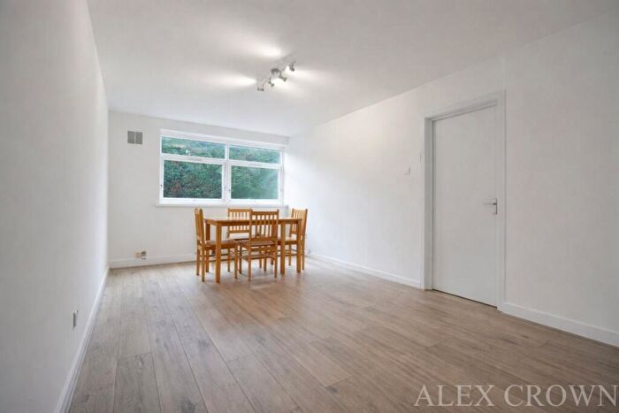 2 Bedroom Flat To Rent In Birchington Court Crouch Hall Road, Crouch End, N8