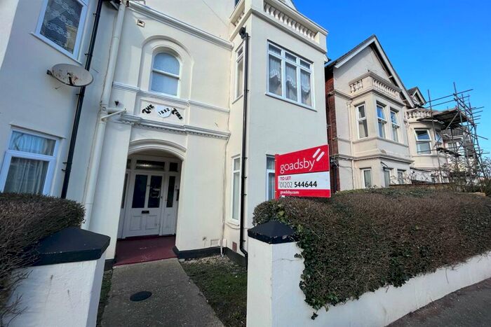 Flat To Rent In Bournemouth, BH5