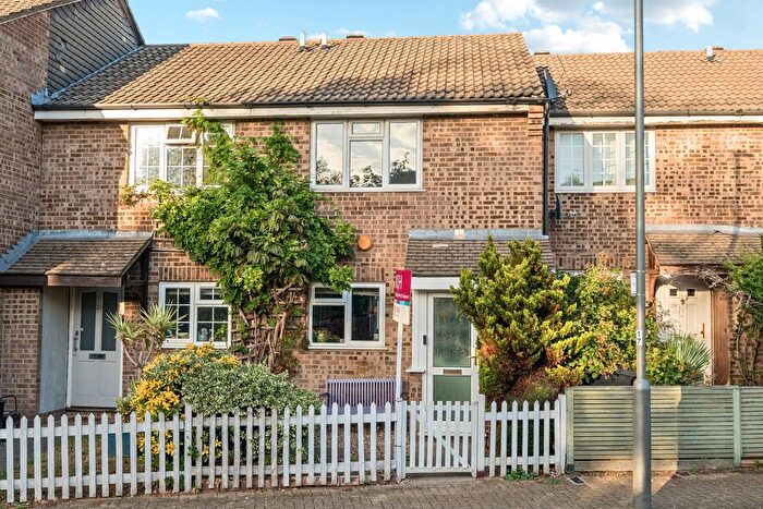 2 Bedroom Terraced House For Sale In College Gardens, Tooting, London, SW17