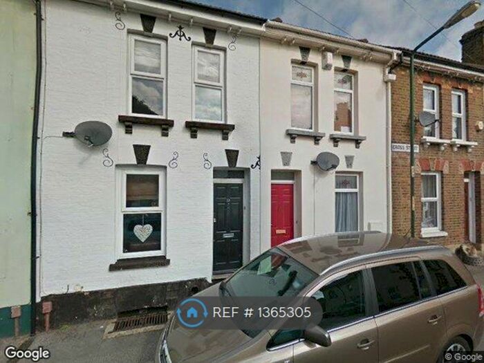 4 Bedroom Terraced House To Rent In Cross Street, Rochester, ME2