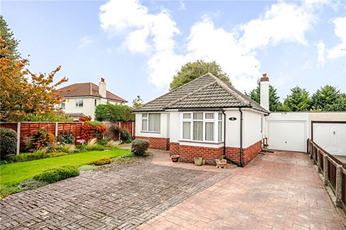 2 Bedroom Bungalow For Sale In Whitcliffe Lane, Ripon, North Yorkshire, HG4
