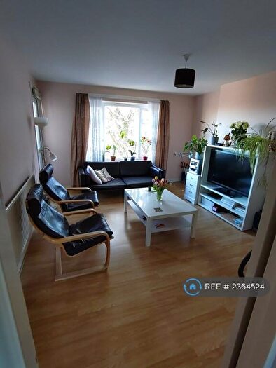 2 Bedroom Flat To Rent In Commonwealth Way, London, SE2