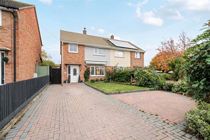 3 Bedroom Semi-Detached House For Sale In Brockmans Close, Ramsgate, CT12