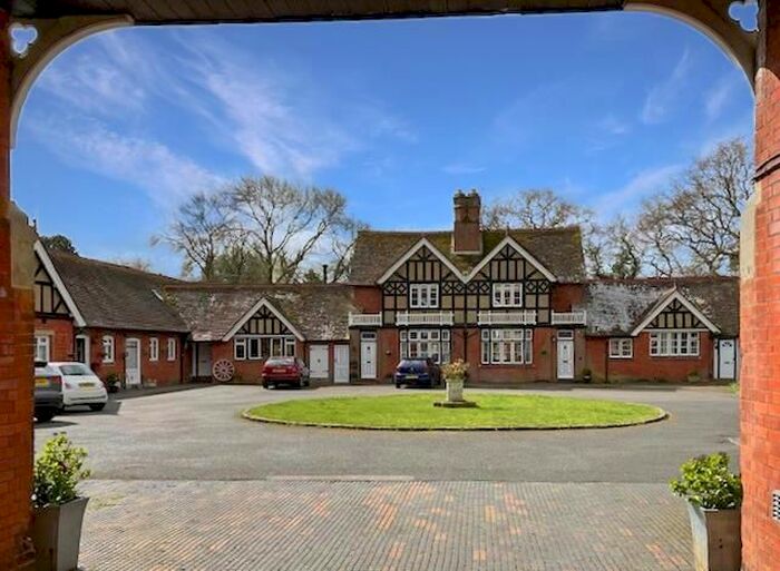 3 Bedroom Semi-Detached House For Sale In The Clock House, Watling Street, Little Brickhill, Buckinghamshire, MK17