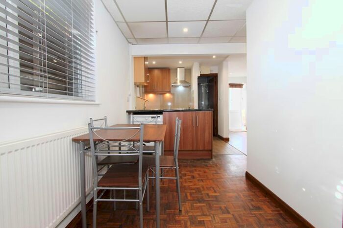 1 Bedroom Studio To Rent In Allenby Road, Southall, UB1