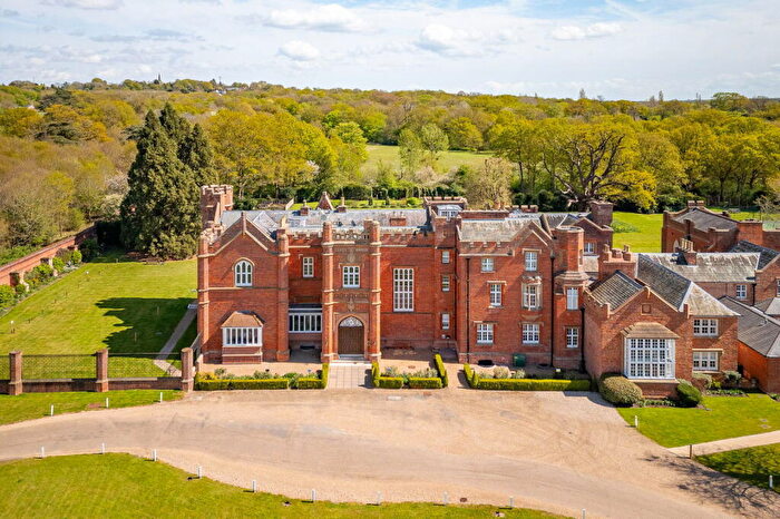 2 Bedroom Apartment For Sale In Danbury Palace Drive, Danbury, Chelmsford, CM3
