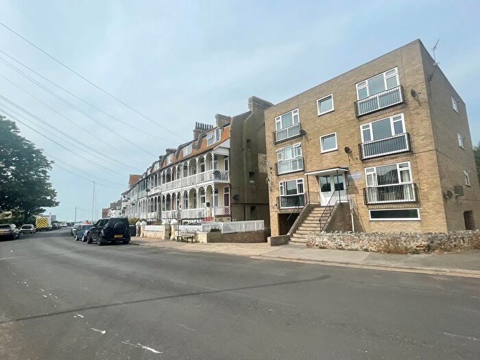 2 Bedroom Flat To Rent In Minnis Road, Birchington, CT7