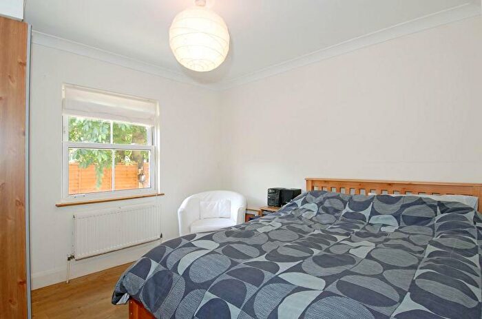 2 Bedroom Flat To Rent In Buckingham Road Alexandra Park, N22