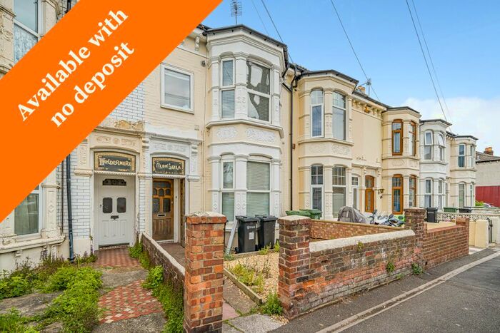 2 Bedroom Flat To Rent In Laburnum Grove, Portsmouth, PO2