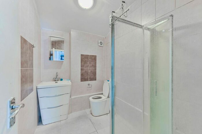 3 Bedroom End Of Terrace House To Rent In Lordship Lane, Tottenham, London, N17