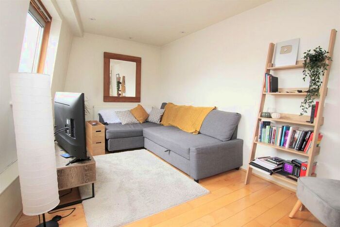 1 Bedroom Flat To Rent In Muswell Hill Broadway, London, N10