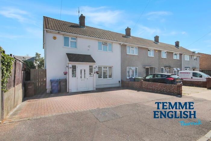 3 Bedroom Terraced House To Rent In Silvertown Avenue, Corringham, Stanford-Le-Hope, SS17