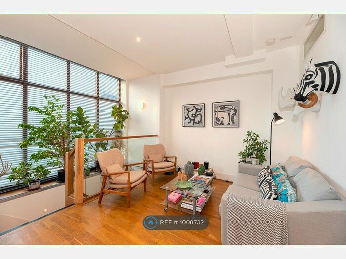 1 Bedroom Flat To Rent In Garratt Lane, London, SW18