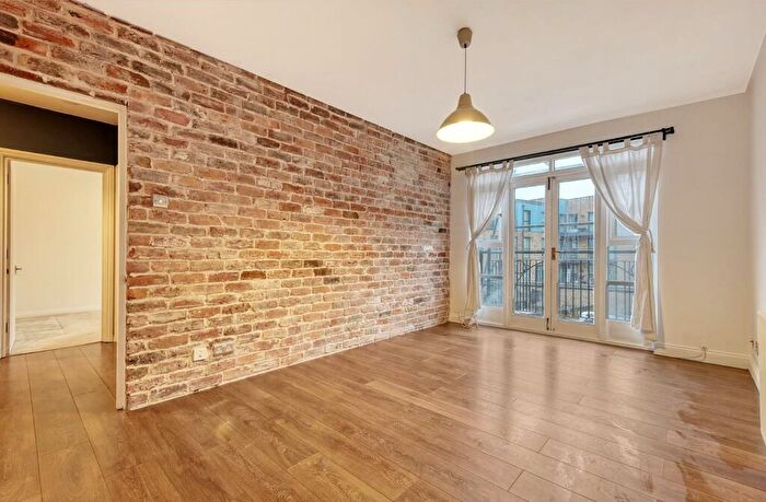 1 Bedroom Apartment For Sale In Empire Wharf, Bow, E3
