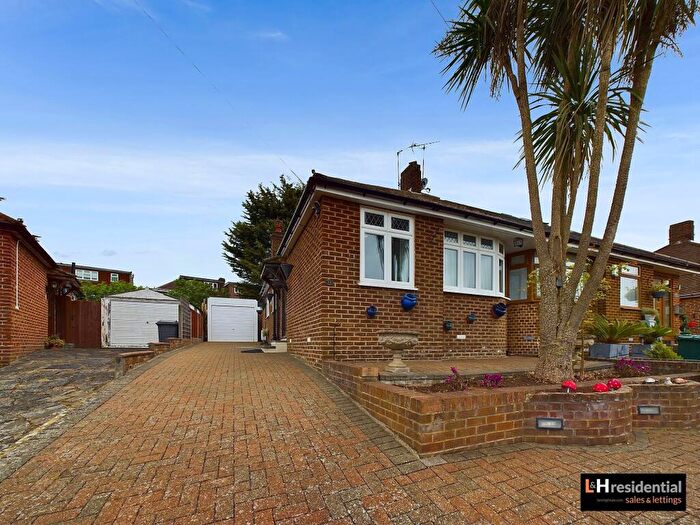 2 Bedroom Semi-Detached Bungalow To Rent In Hamilton Close, Cockfosters, EN4