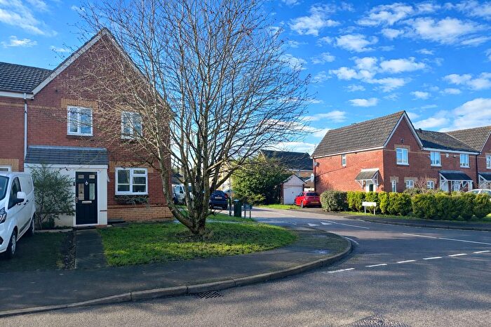 3 Bedroom End Of Terrace House For Sale In Taverners Road, Leicester, LE4