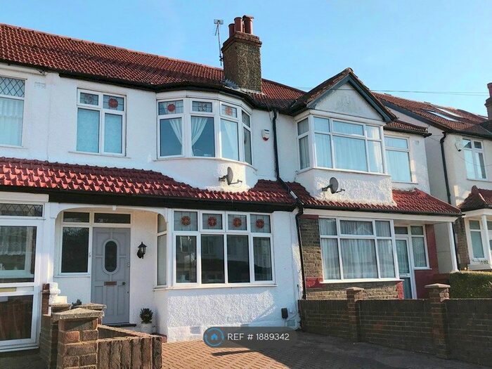3 Bedroom Terraced House To Rent In Largewood Avenue, Surbiton, KT6