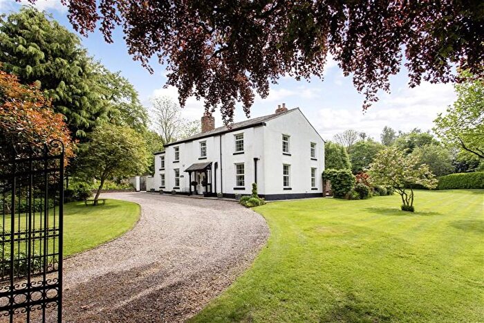 5 Bedroom Detached House For Sale In Stockport Road, Thelwall, Warrington, WA4