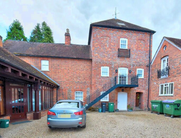 1 Bedroom Maisonette To Rent In Bolney Road, Henley-On-Thames, RG9
