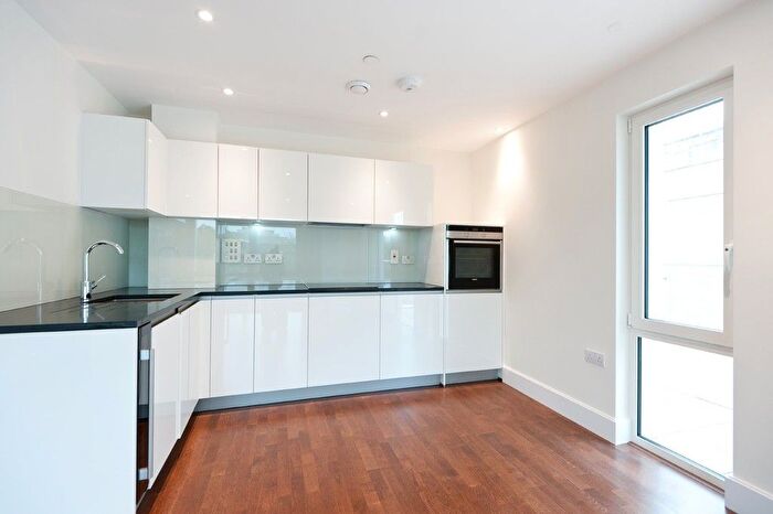 1 Bedroom Flat To Rent In Henry Macaulay Avenue, Kingston Upon Thames, KT2