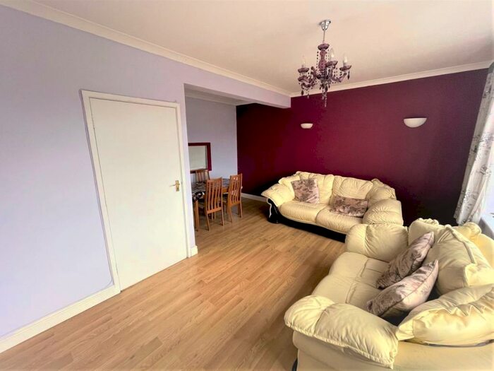 2 Bedroom Flat To Rent In Field End Road, Ruislip, HA4