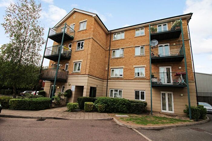 2 Bedroom Flat To Rent In Fentiman Way, Harrow, HA2