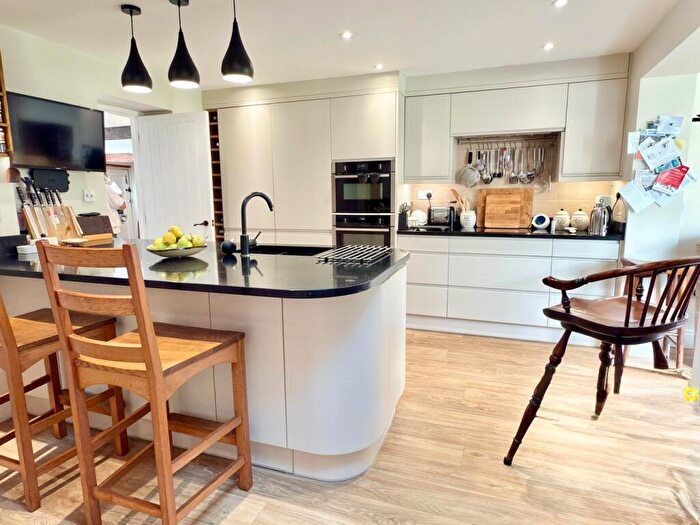 2 Bedroom Cottage For Sale In St Marys Lane, Tewkesbury, Tewkesbury, GL20