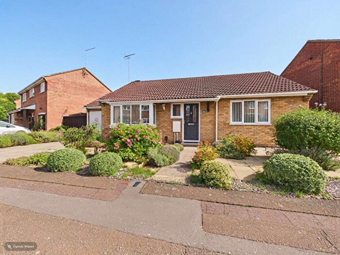 2 Bedroom Detached Bungalow For Sale In Livermore Green, Peterborough, PE4