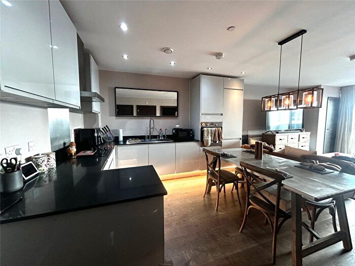 1 Bedroom Flat For Sale In East Station Road, Fletton Quays, Peterborough, Cambridgeshire, PE2