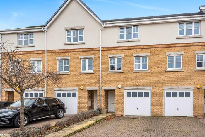 4 Bedroom Town House To Rent In Kingsquarter, Maidenhead, SL6