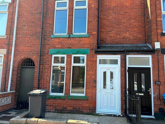 2 Bedroom Terraced House To Rent In Lee Street, Hull, HU8