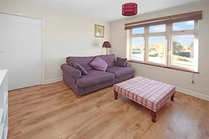 1 Bedroom Flat For Sale In Kings Hedges Road, Cambridge, CB4