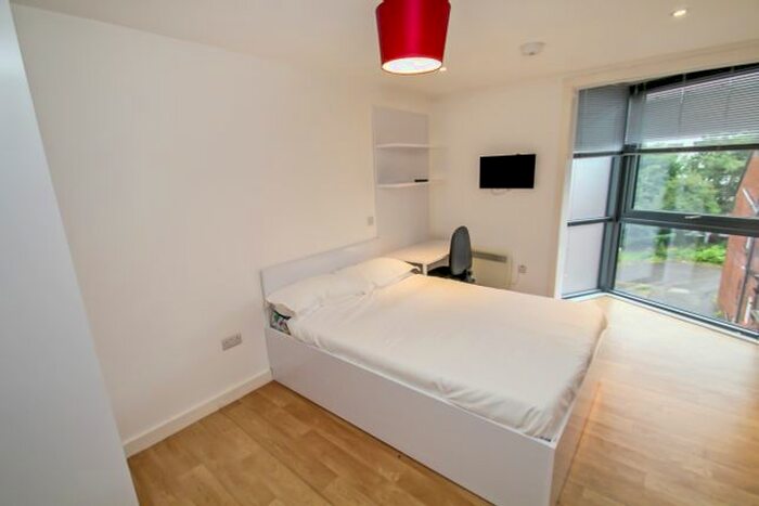 1 Bedroom Flat To Rent In St. Michaels Lane, Leeds, LS6