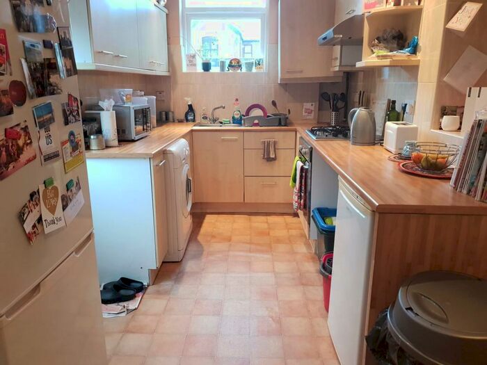 1 Bedroom Flat To Rent In Mayfield Road, Moseley, Birmingham, B13