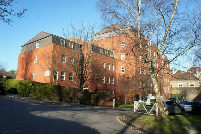 2 Bedroom Flat To Rent In Alma Court, Clifton, Bristol, BS8