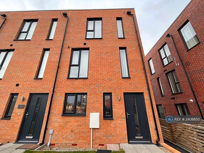 3 Bedroom End Of Terrace House To Rent In Crest Way, Blyth, NE24