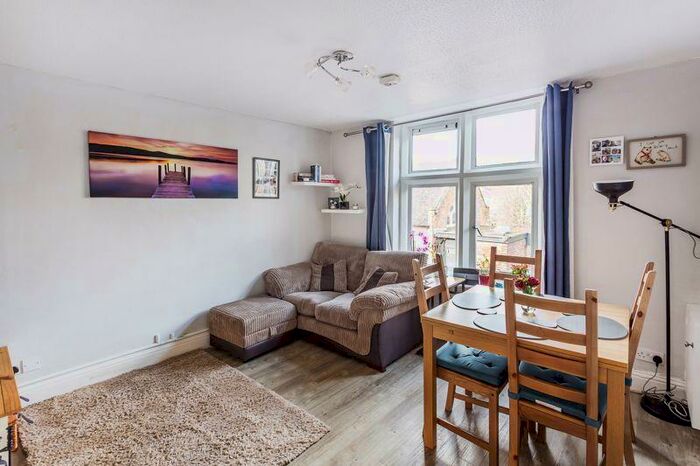 1 Bedroom Apartment To Rent In Kings Road, Haslemere, GU27